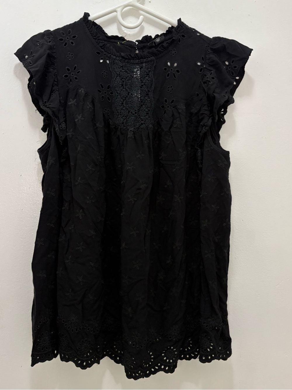 Torrid Size 1 Eyelet Ruffle Sleeve High Neckline Top Black Torrid